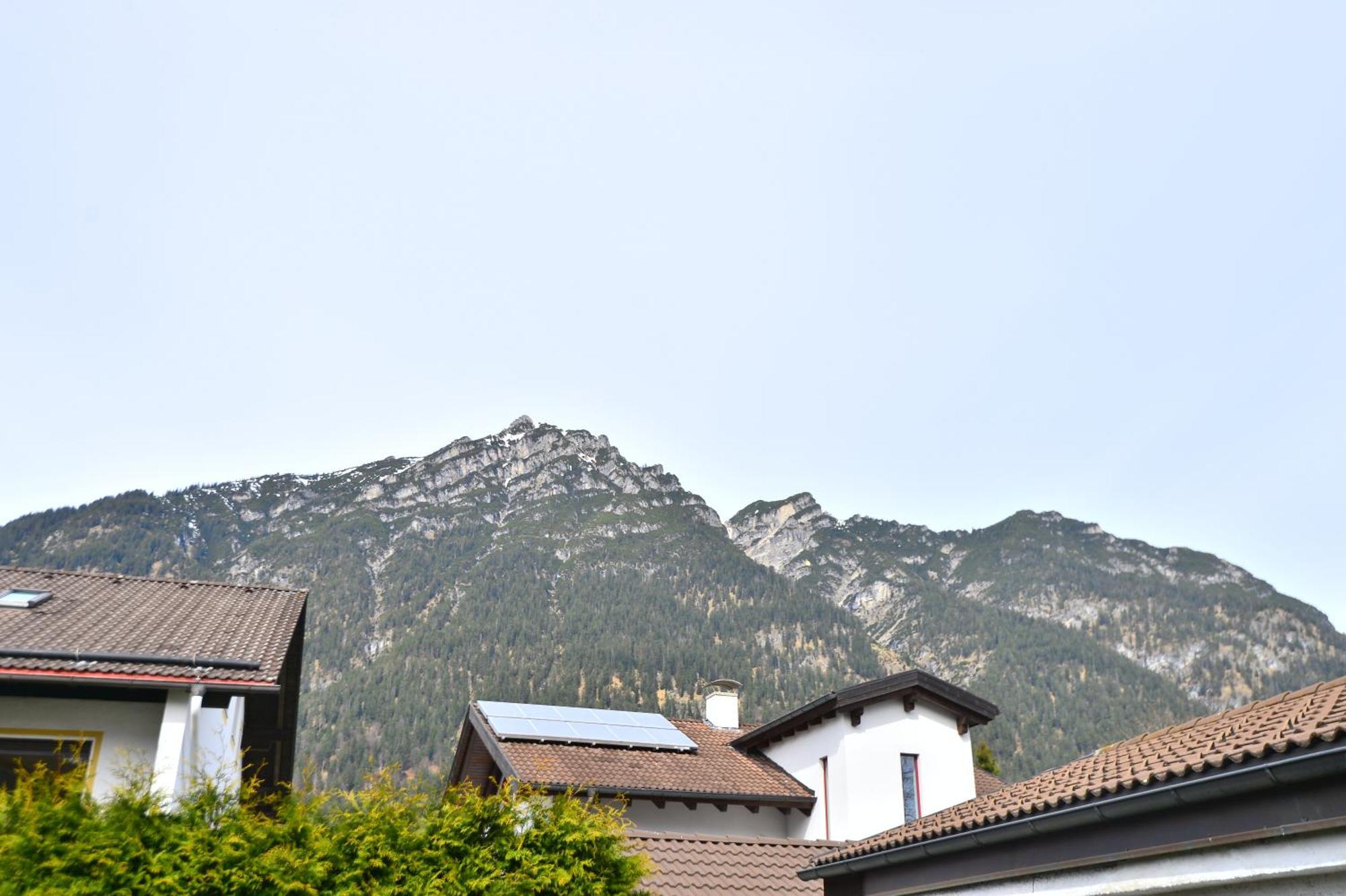 On Zugspitzstrasse